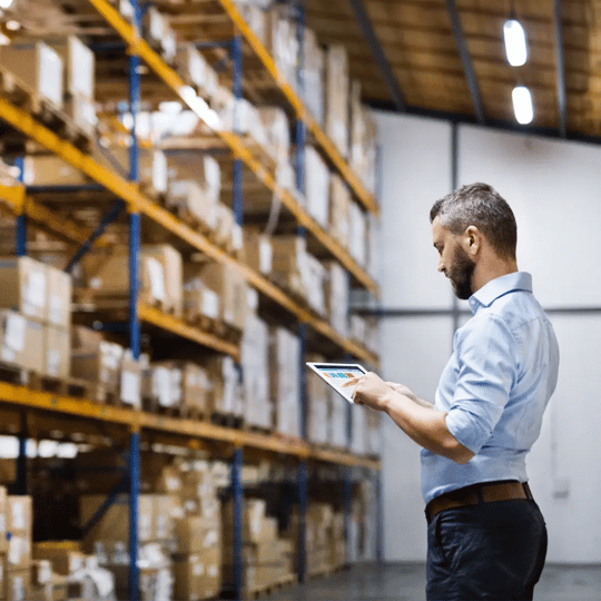 wholesale-supply-chain-worker